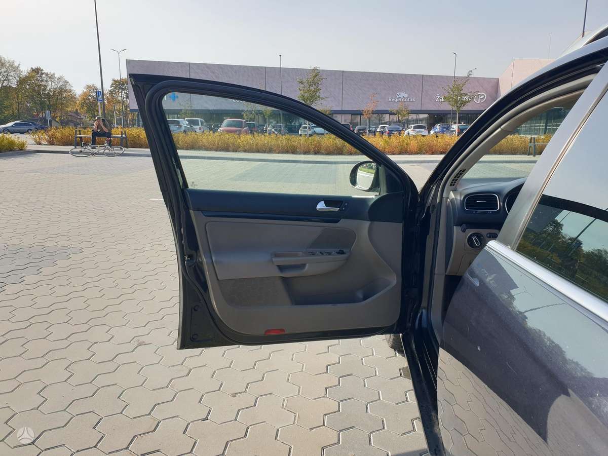 Volkswagen Golf 2010 — photo 10
