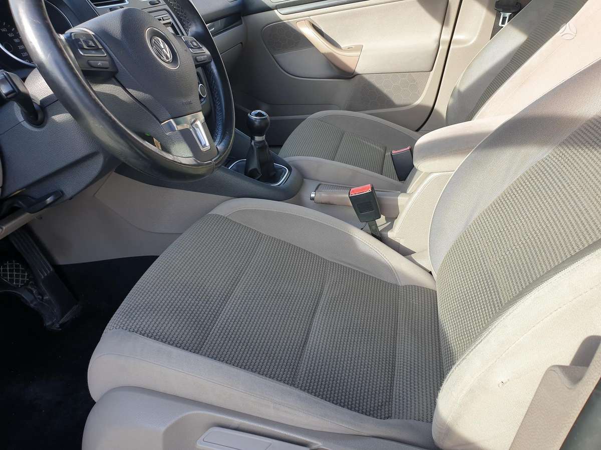 Volkswagen Golf 2010 — photo 13
