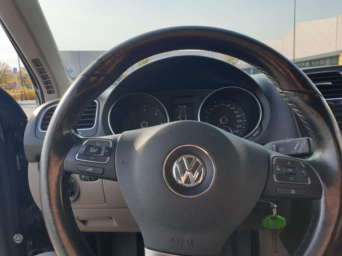 Volkswagen Golf 2010 — photo 15