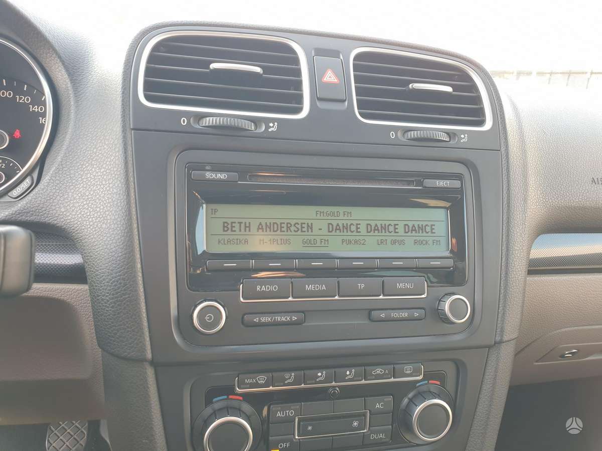 Volkswagen Golf 2010 — photo 18