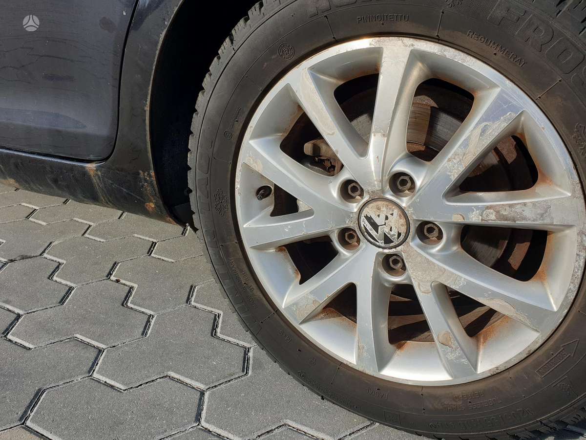 Volkswagen Golf 2010 — photo 26