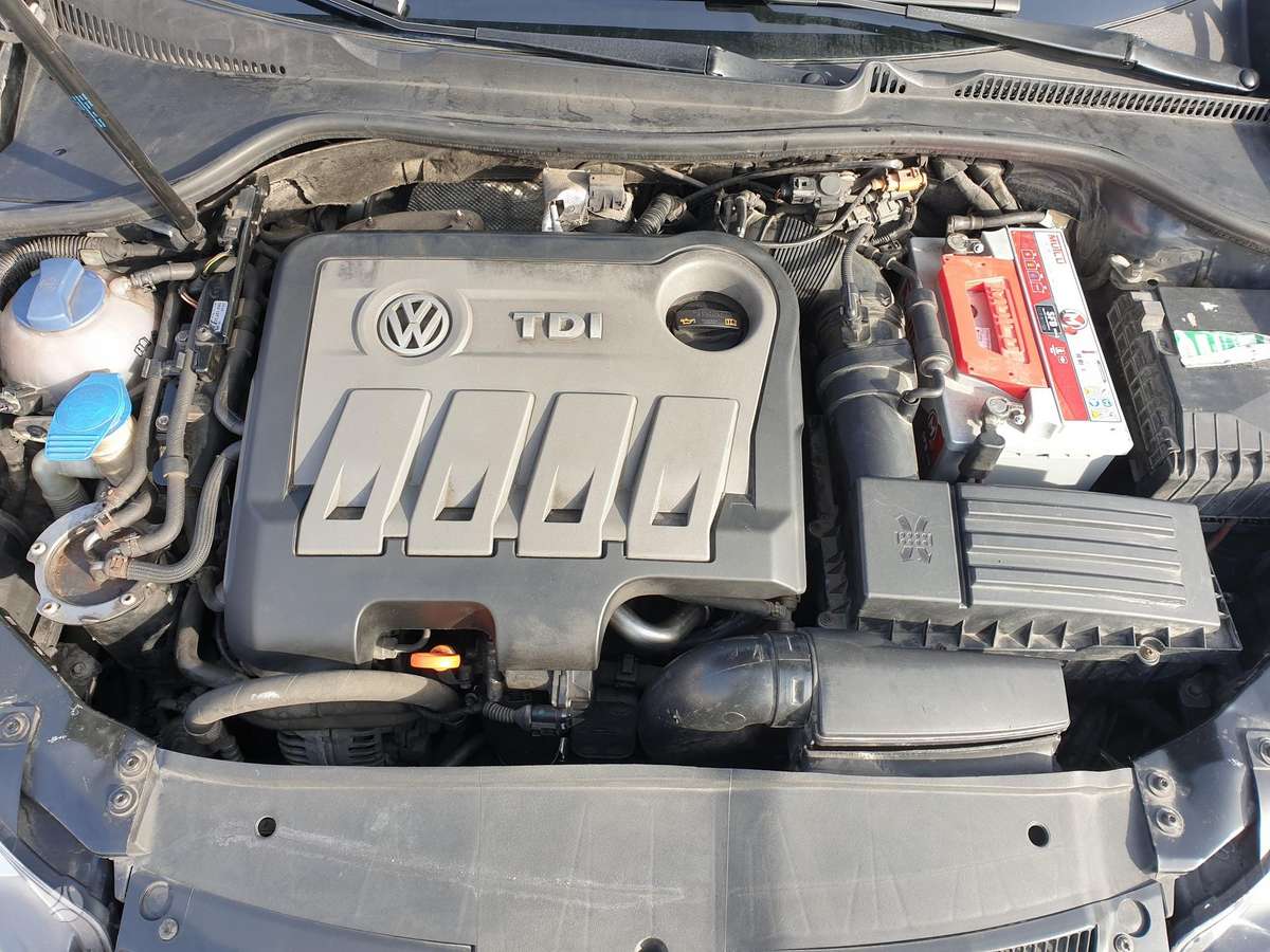 Volkswagen Golf 2010 — photo 28