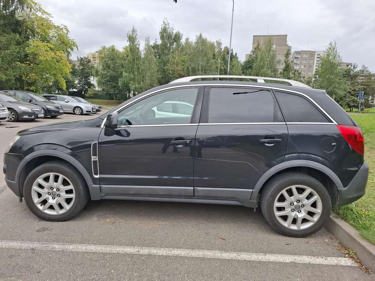 Opel Antara 2013 — rear view