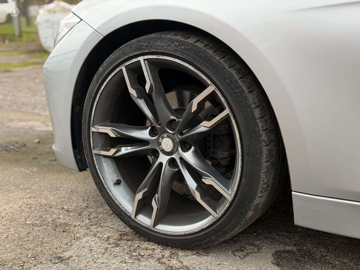BMW 320 2013 — photo 11