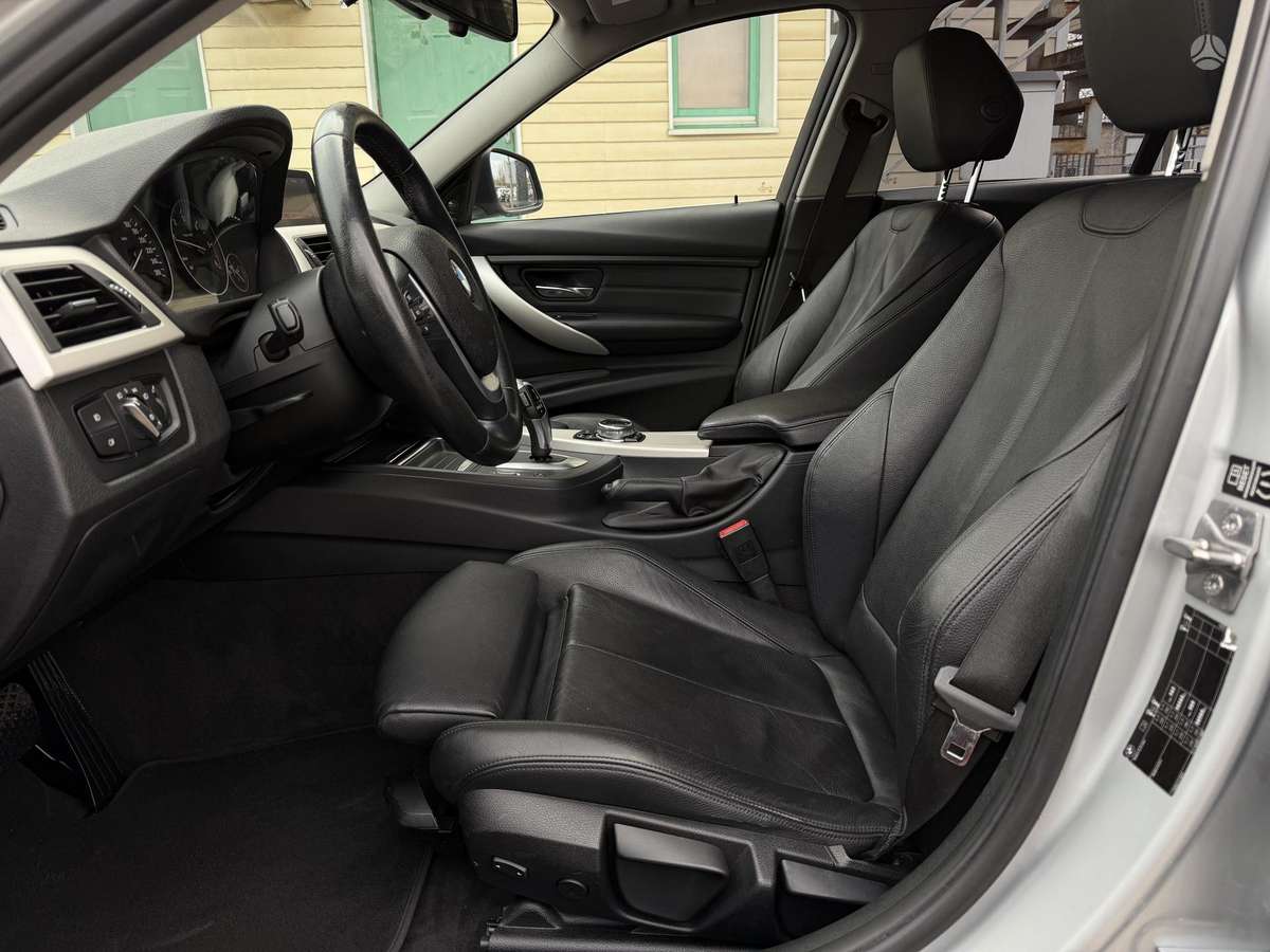 BMW 320 2013 — photo 19