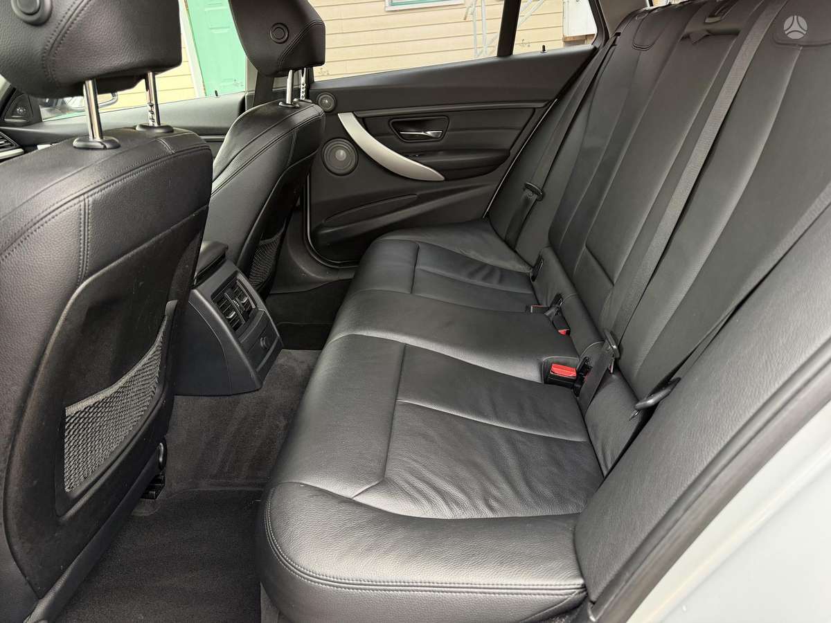 BMW 320 2013 — photo 20