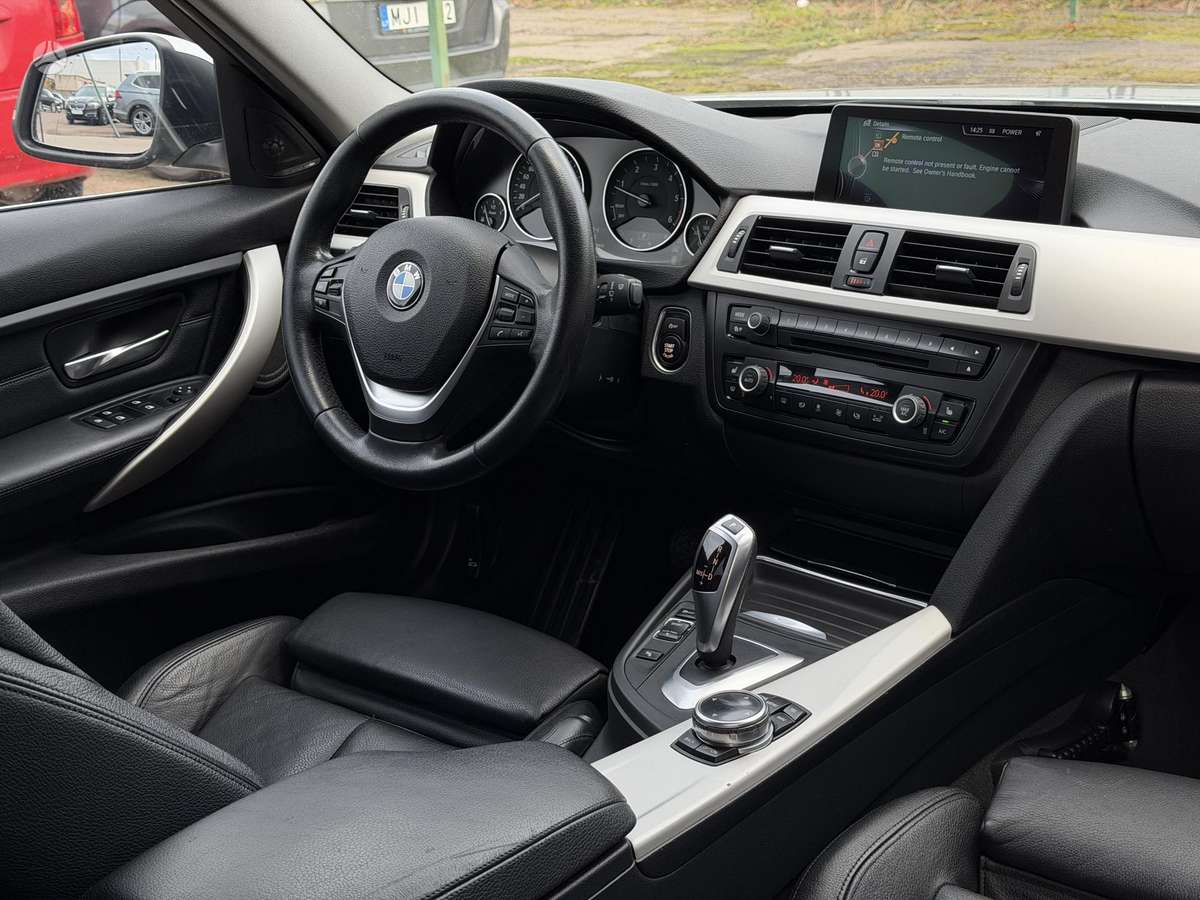 BMW 320 2013 — photo 25