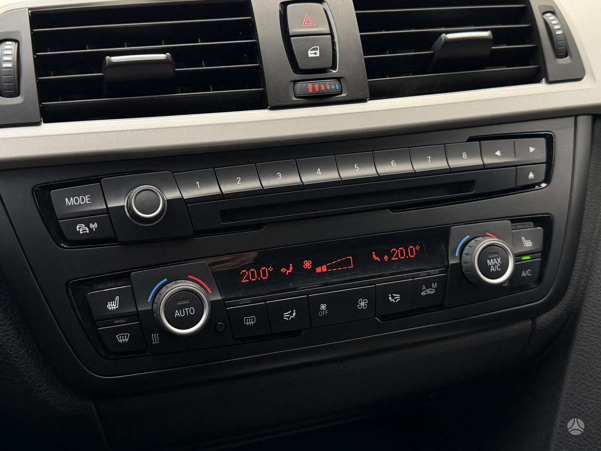 BMW 320 2013 — photo 27