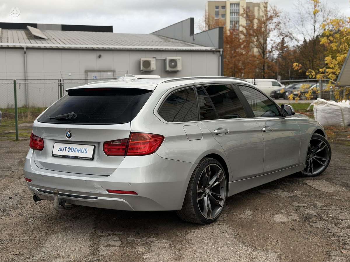 BMW 320 2013 — interior