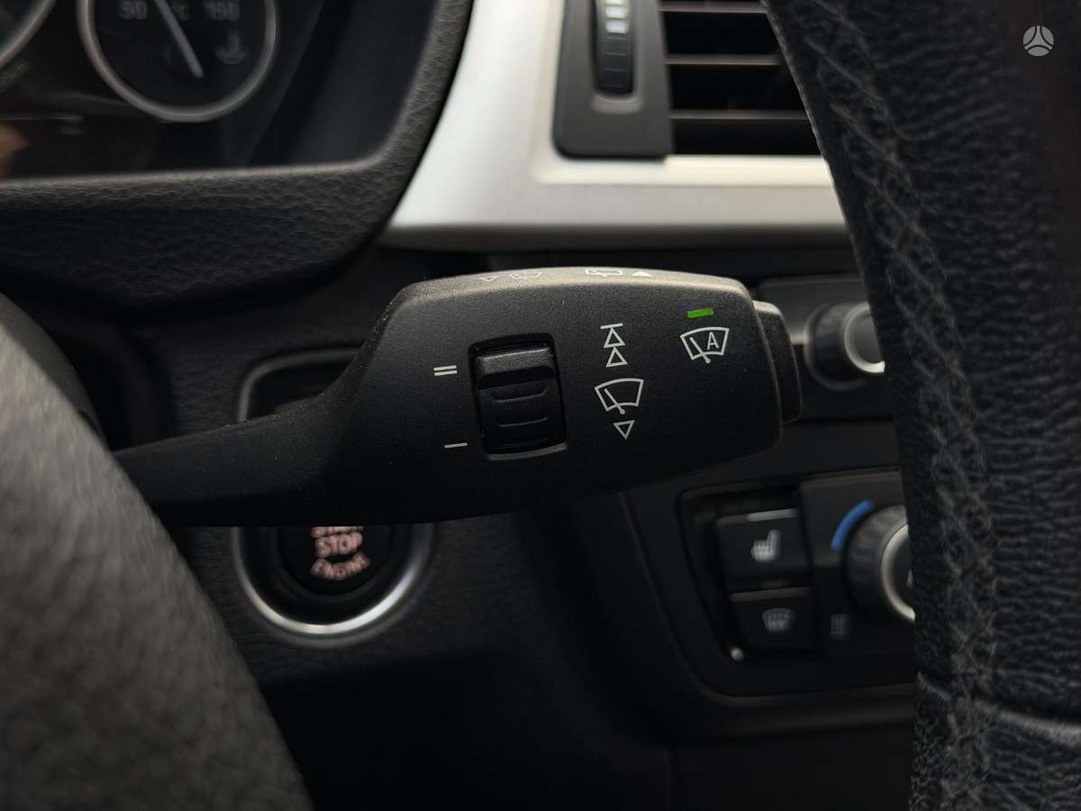 BMW 320 2013 — photo 32