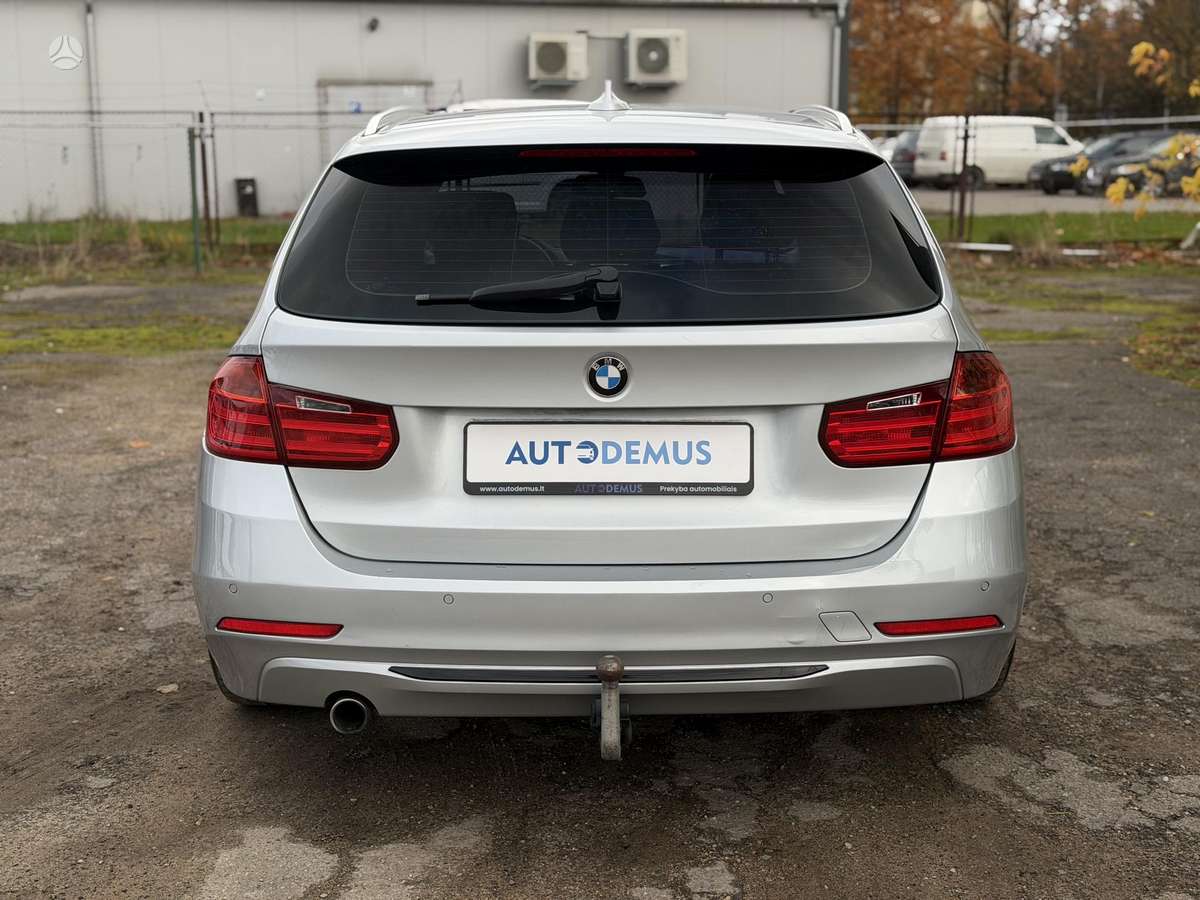 BMW 320 2013 — photo 9