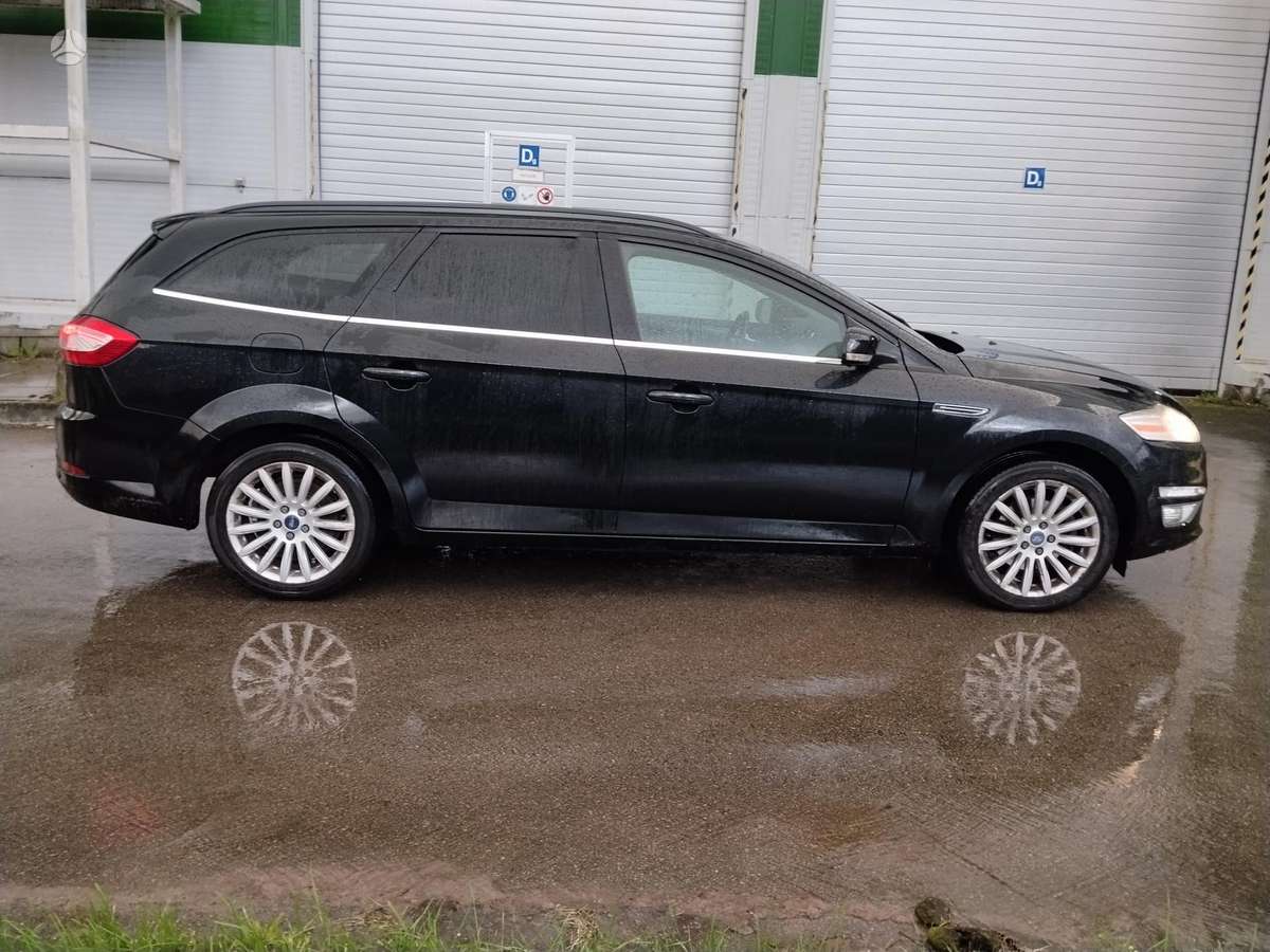 Ford Mondeo 2015 — салон