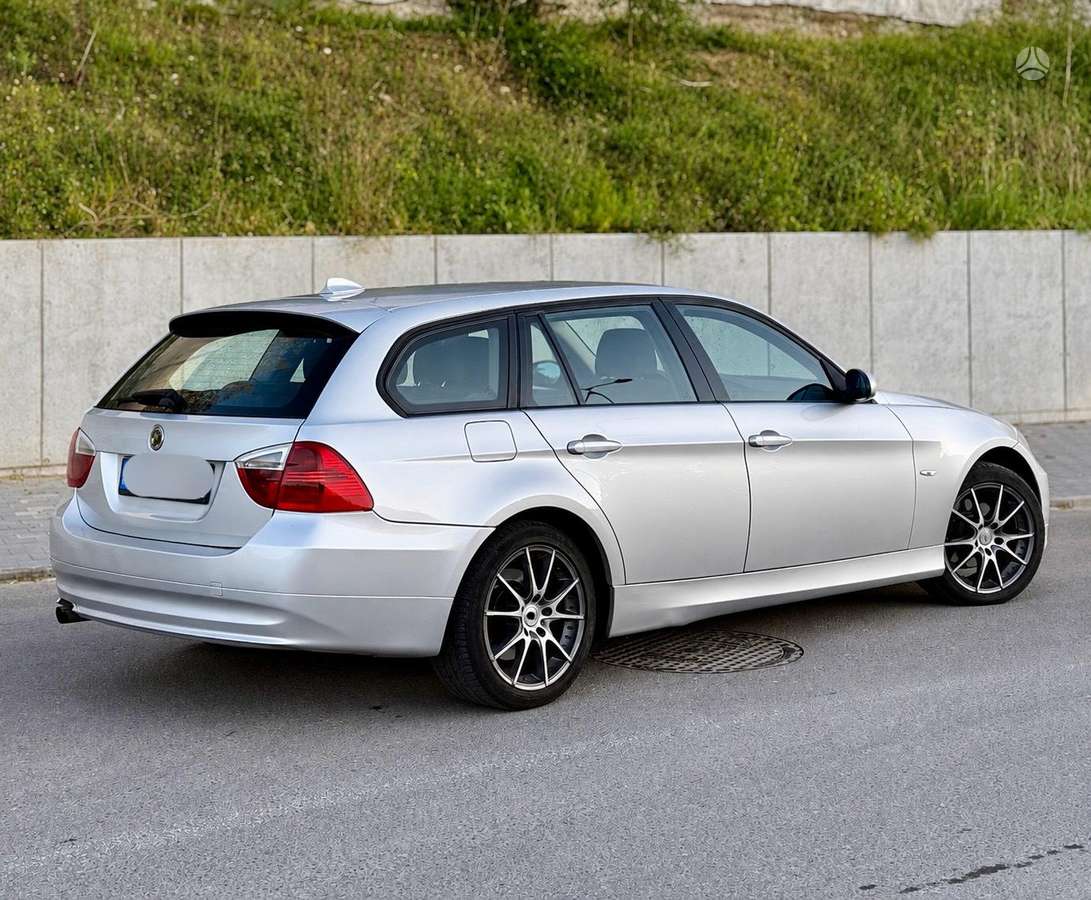 BMW 320 2006 — photo 5