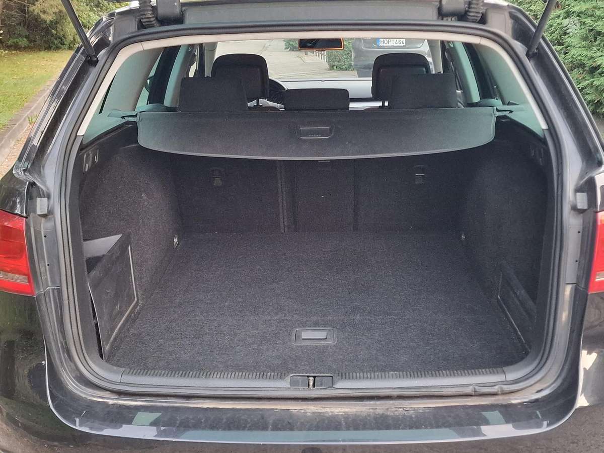 Volkswagen Passat 2012 — photo 14
