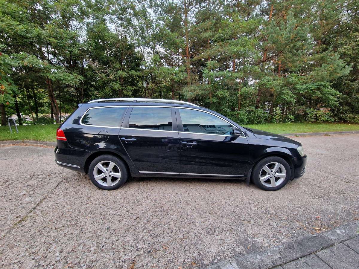 Volkswagen Passat 2012 — engine 1968 cm³, 170 HP (125kW)