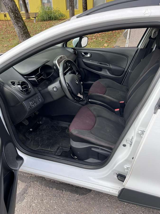 Renault Clio 2015 — photo 10