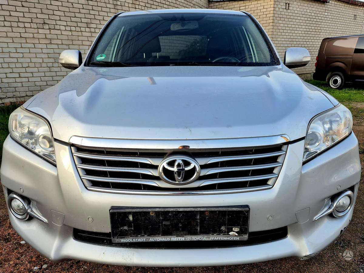 Toyota RAV4 2010 — вигляд ззаду