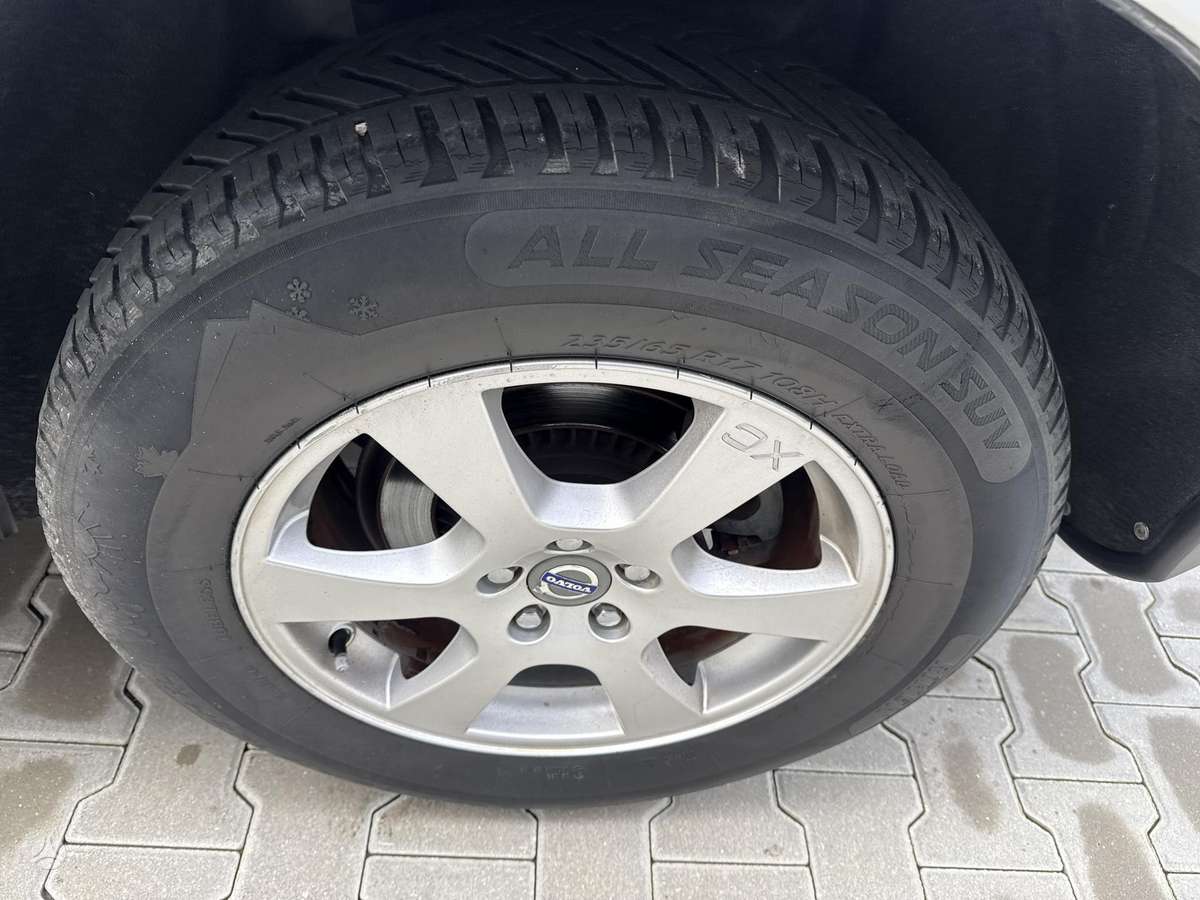 Volvo XC60 2013 — photo 17