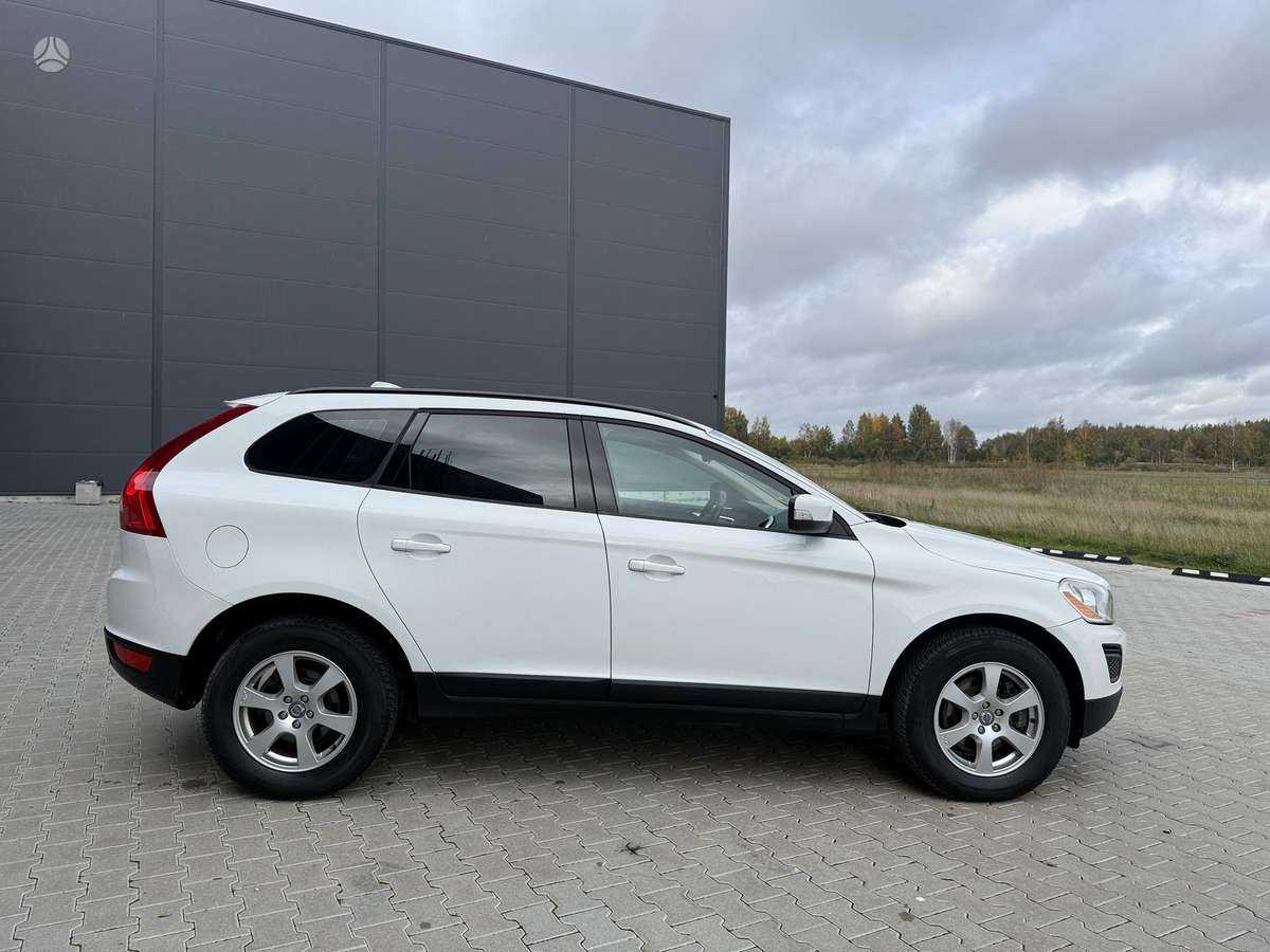 Volvo XC60 2013 — photo 8