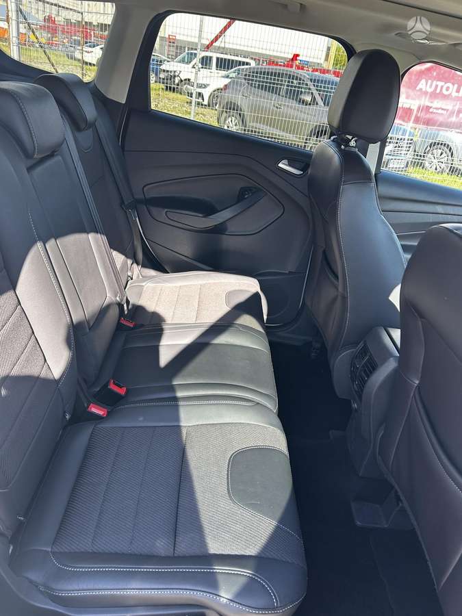 Ford Kuga 2014 — photo 10
