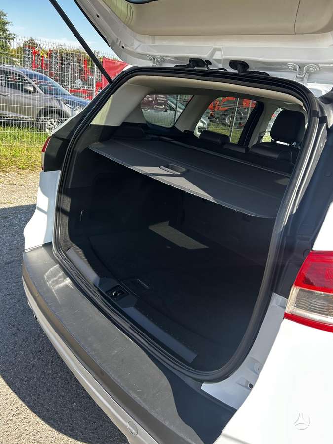 Ford Kuga 2014 — photo 11