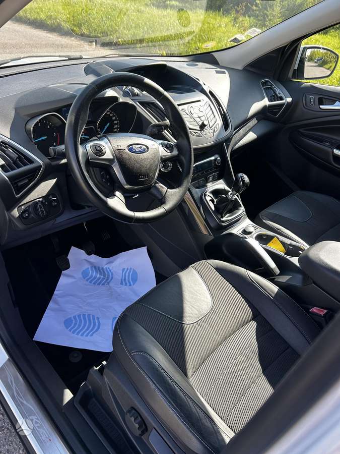 Ford Kuga 2014 — photo 12