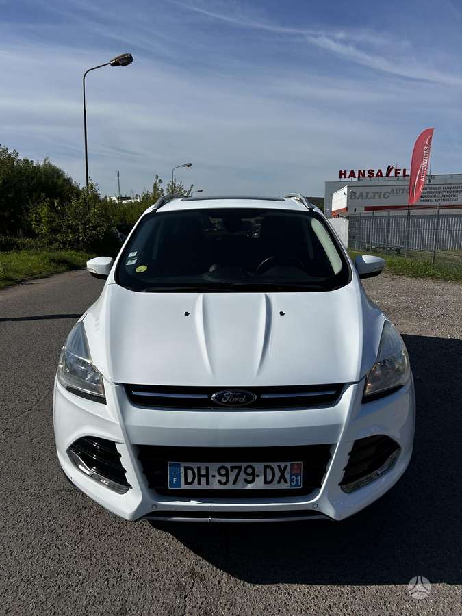 Ford Kuga 2014 — rear view