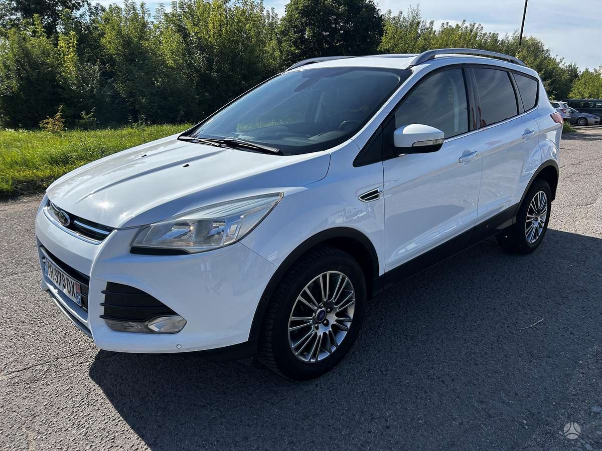 Ford Kuga 2014 — interior