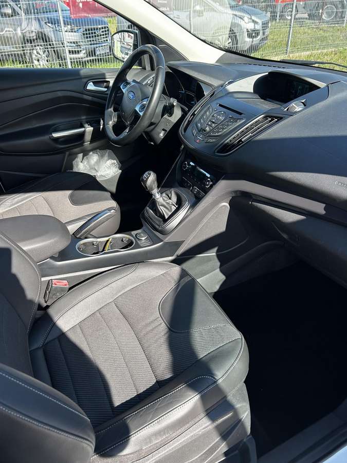 Ford Kuga 2014 — photo 9