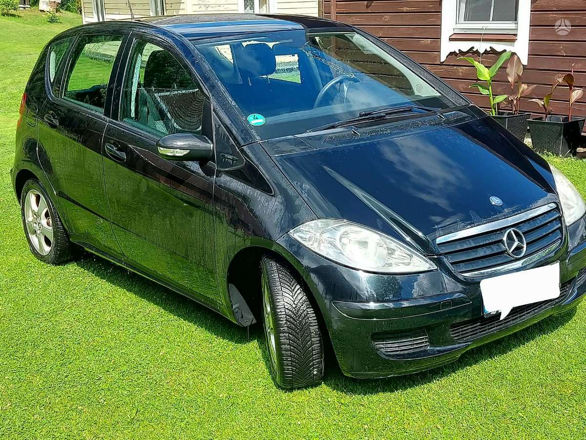 Mercedes-Benz A170 2004 — rear view