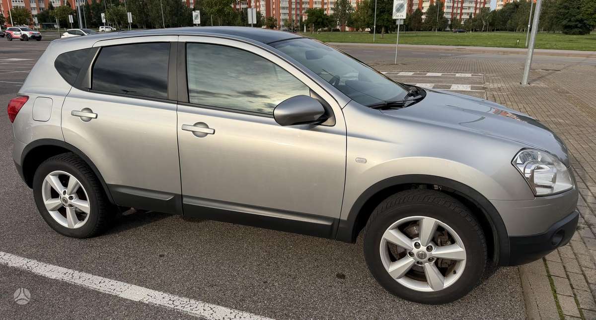 Nissan Qashqai 2008 — interior