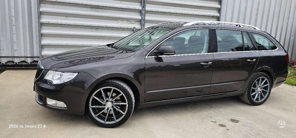 Skoda Superb, 2011