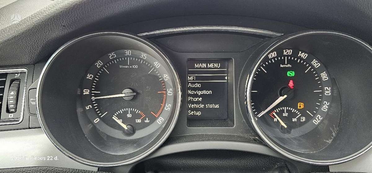 Skoda Superb 2011 — photo 18