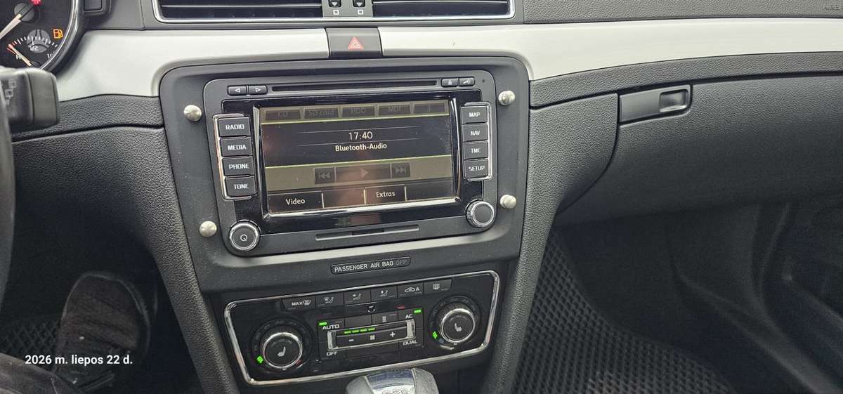 Skoda Superb 2011 — photo 21