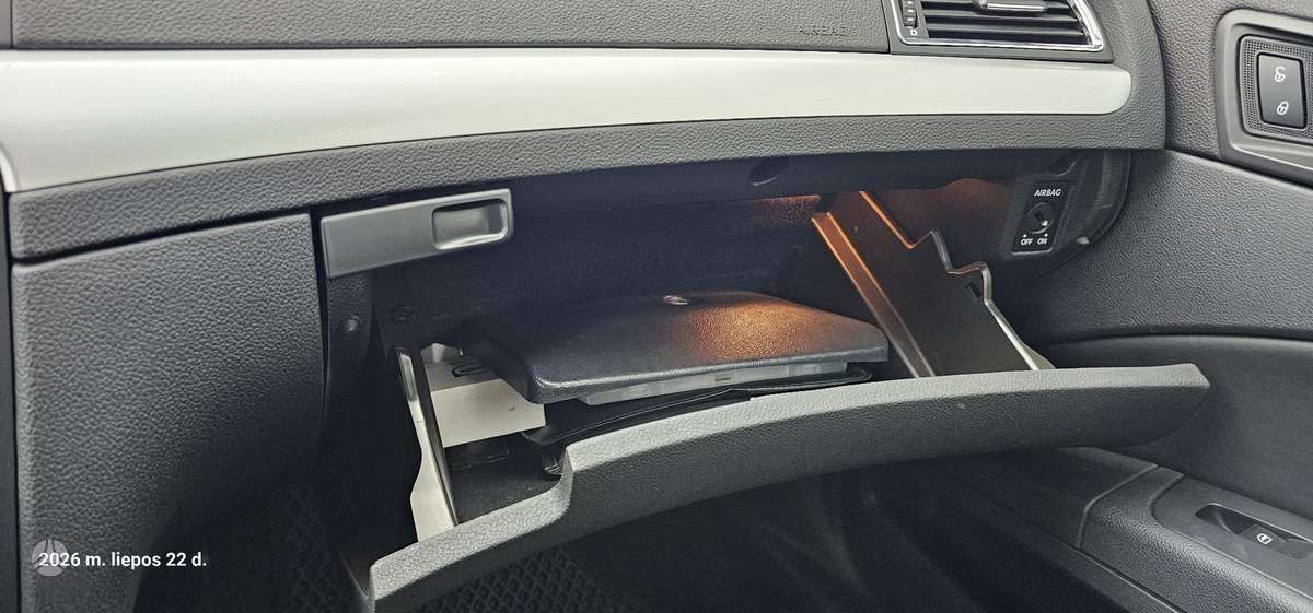 Skoda Superb 2011 — photo 22