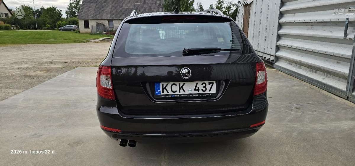 Skoda Superb 2011 — photo 6