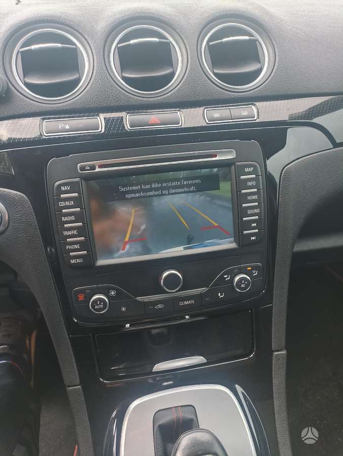 Ford S-MAX 2011 — photo 9