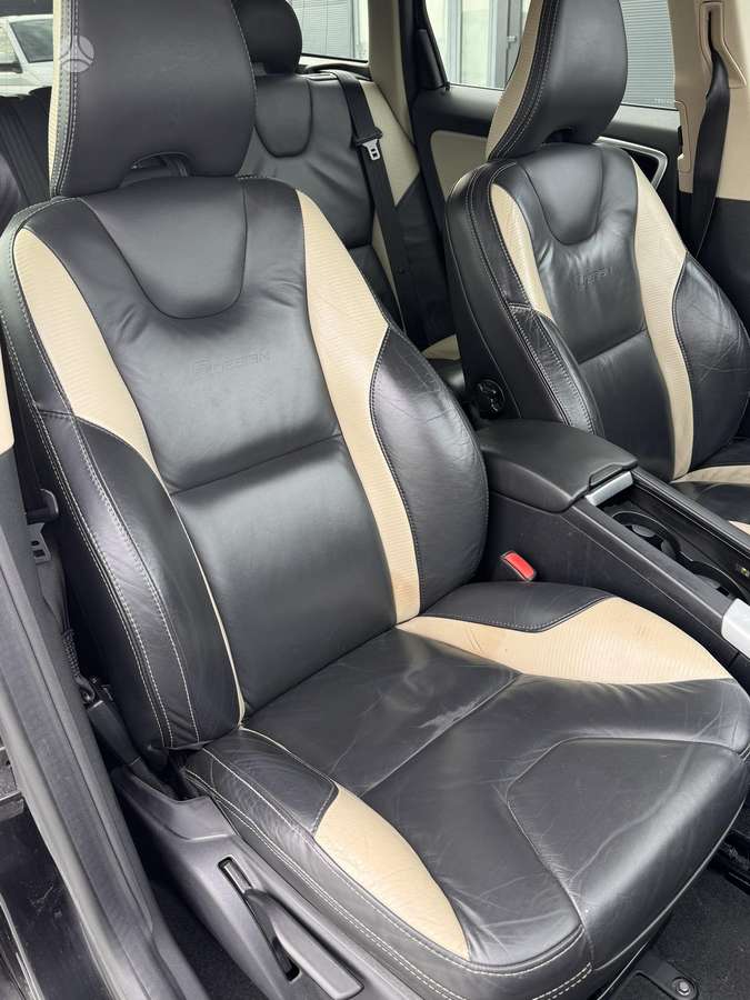 Volvo XC60 2009 — photo 22