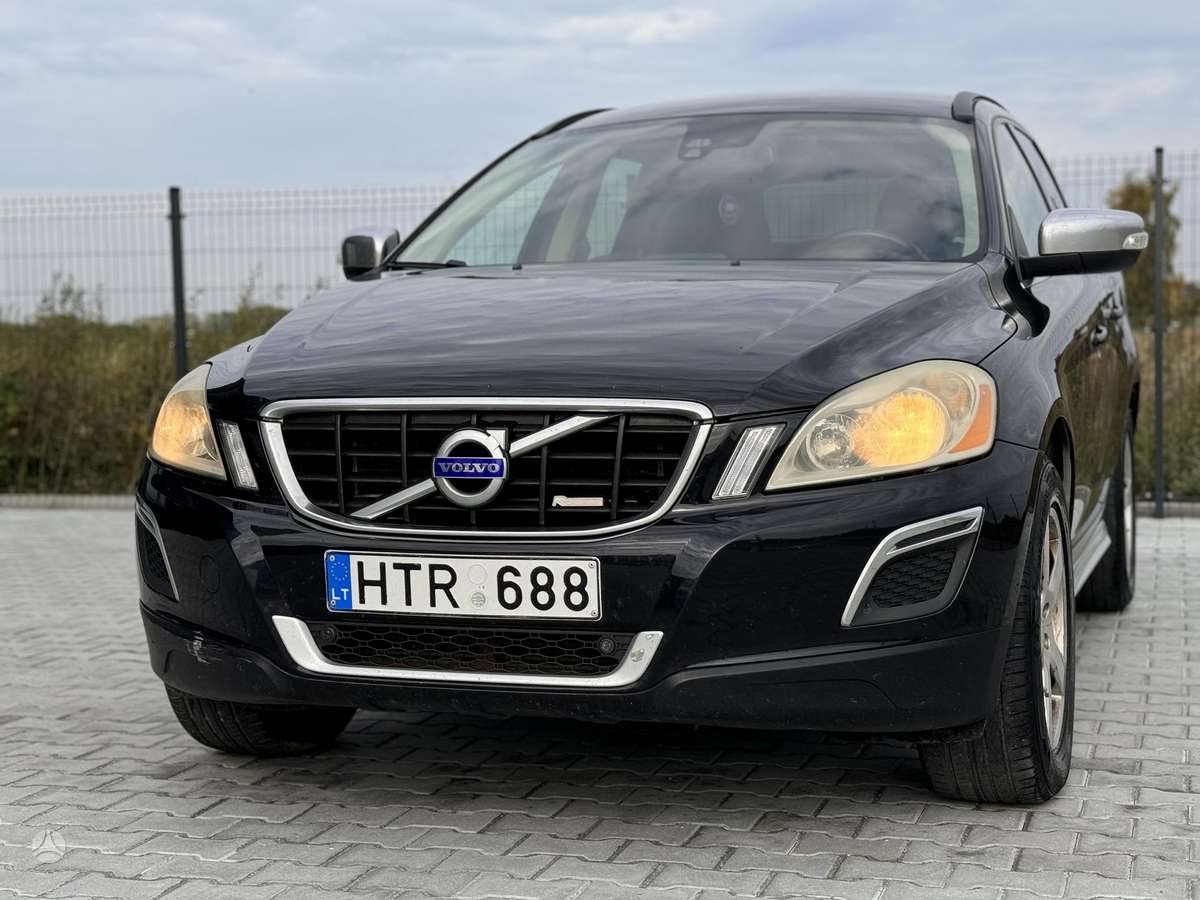 Volvo XC60 2009 — interior