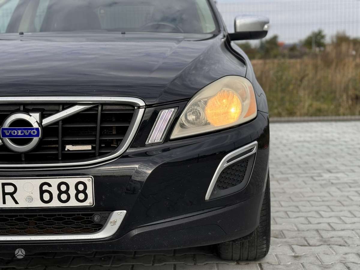 Volvo XC60 2009 — engine 2400 cm³, 175 HP (129kW)