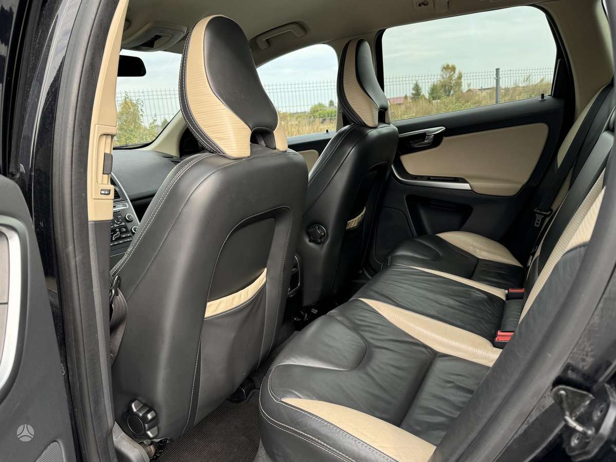 Volvo XC60 2009 — photo 6