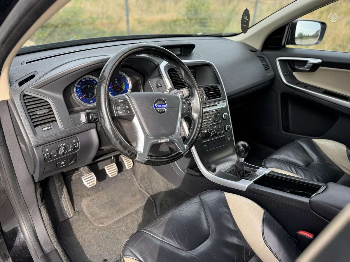 Volvo XC60 2009 — photo 7