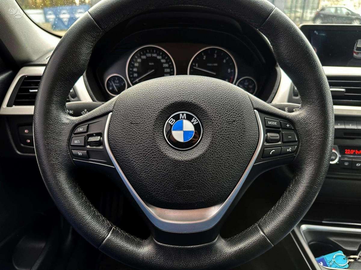 BMW 320 2014 — photo 6