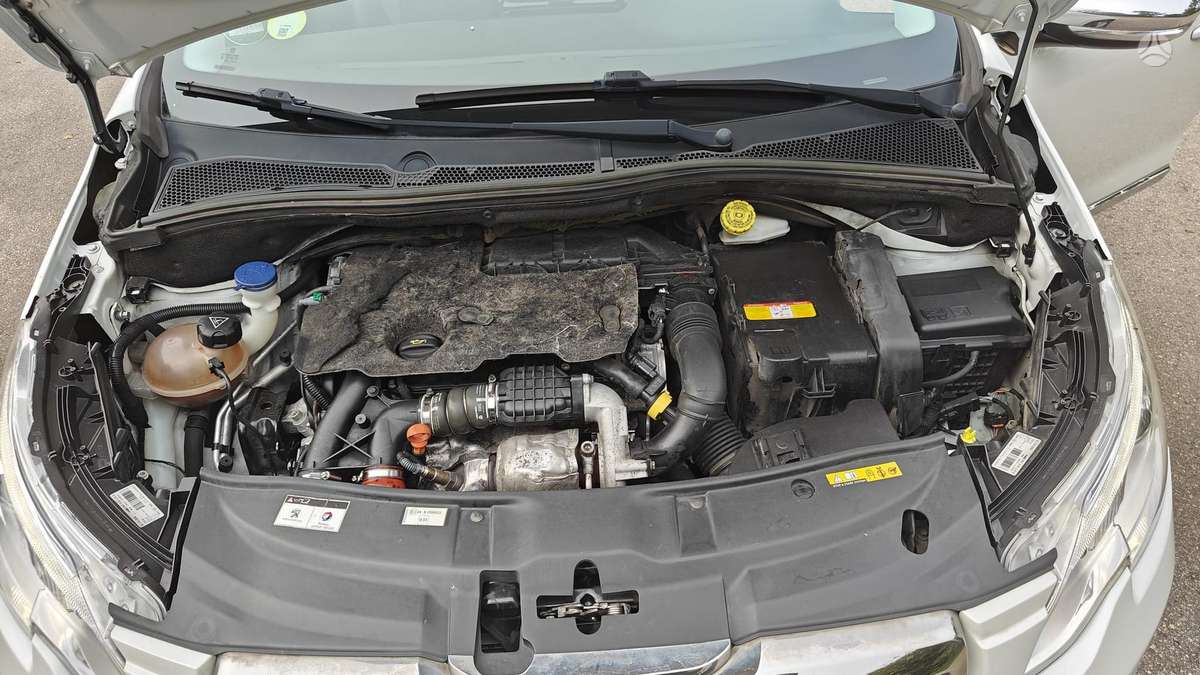 Peugeot 2008 2014 — photo 12