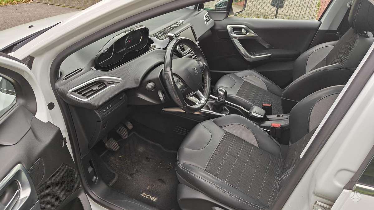 Peugeot 2008 2014 — photo 13