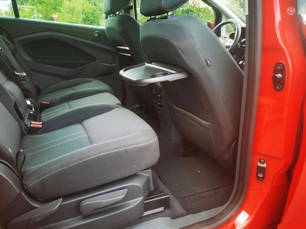 Ford Grand 2012 — photo 11