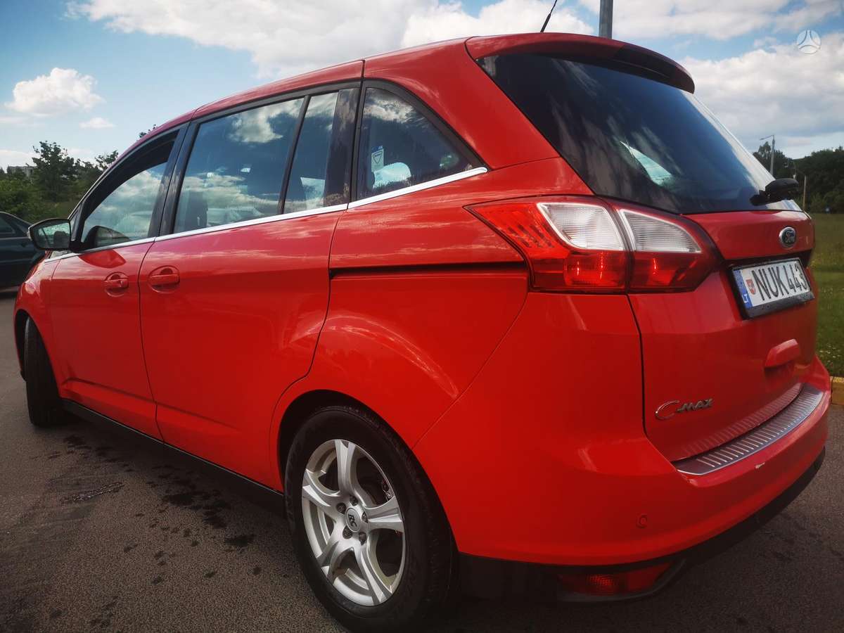 Ford Grand 2012 — photo 15