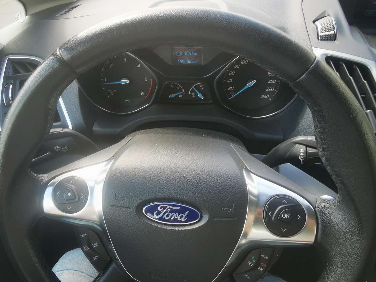 Ford Grand 2012 — photo 17
