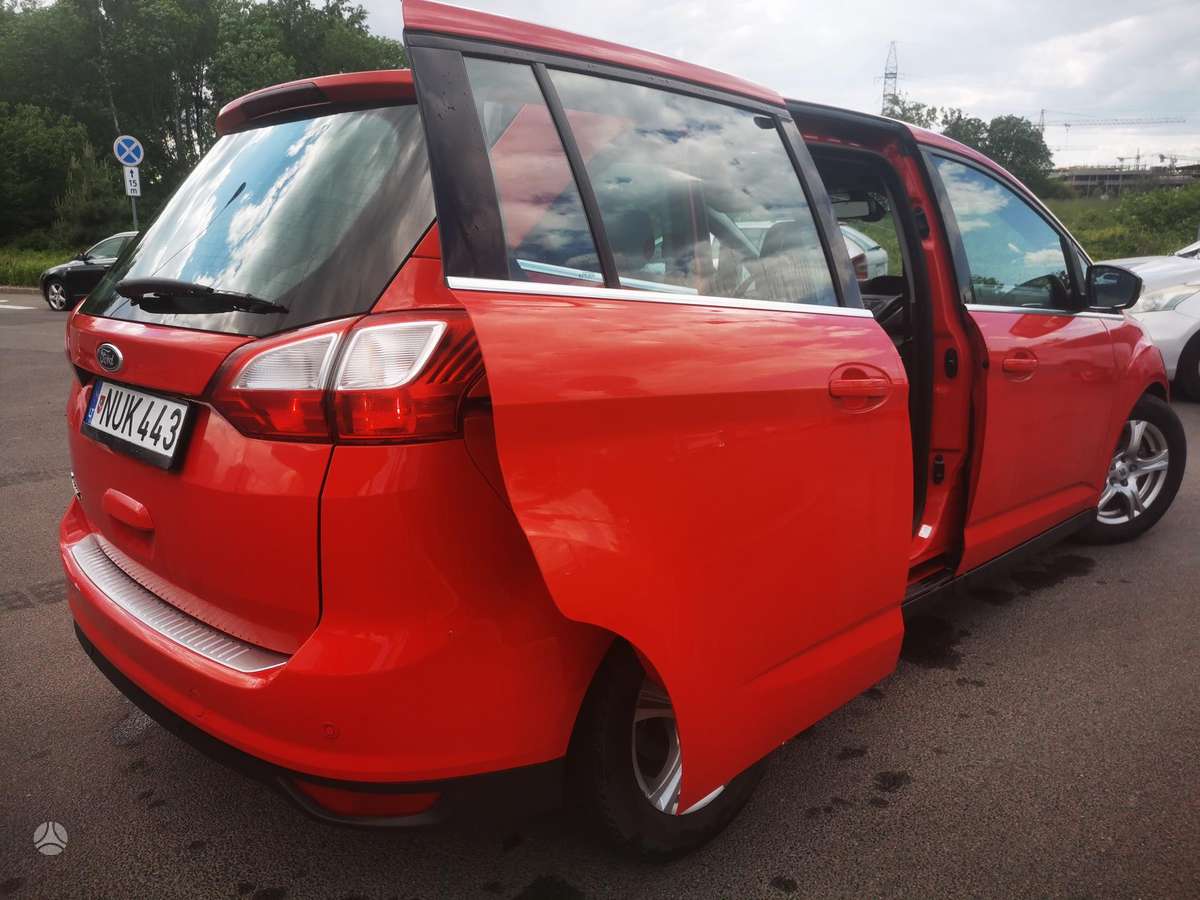 Ford Grand 2012 — photo 5