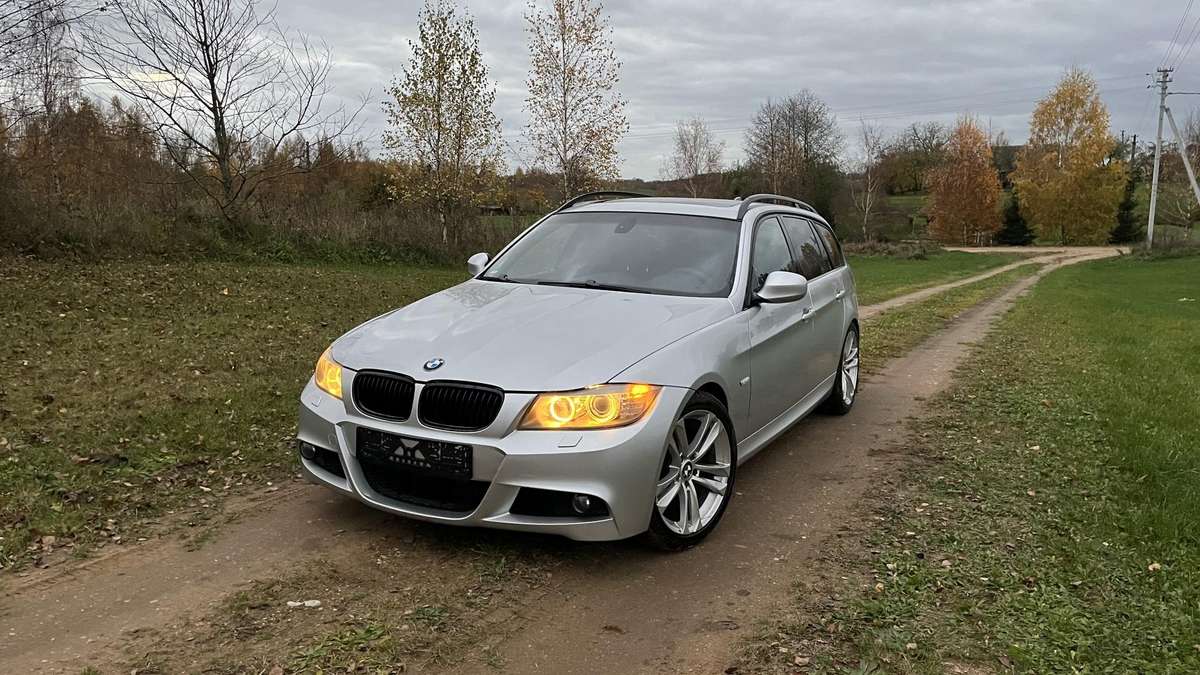 BMW 320, 2009